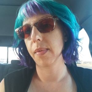 Meet your Posher, Denise